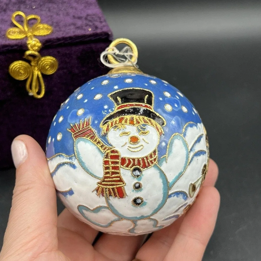 Cloisonne White Ornament Snowman & Bears Sledding Snow 3.5